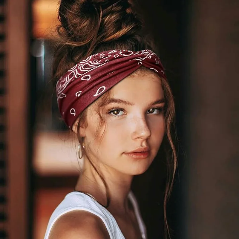 What Makes Women Polyester Headbands a Must-Have Fashion Accessory?